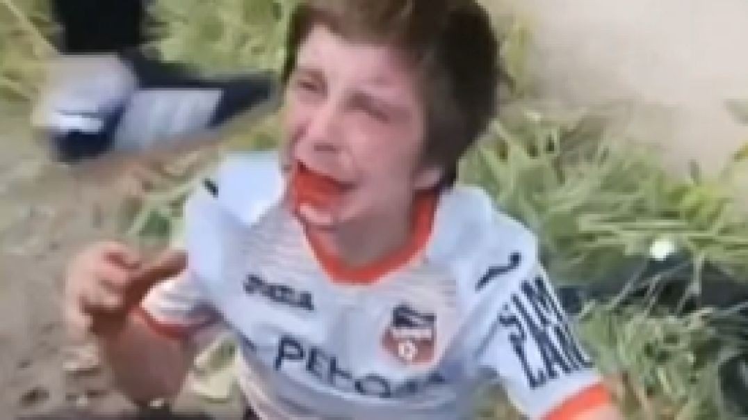 Закладчик потерпел фиаско | Спортики выдали зарплату закладчицу пиздюлинами